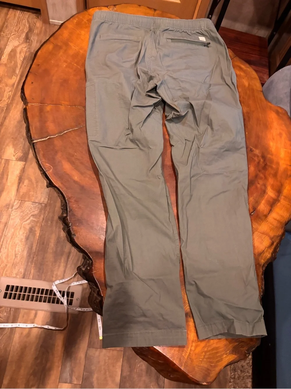 Vuori Men's Olive Green Drawstring Utility Pants